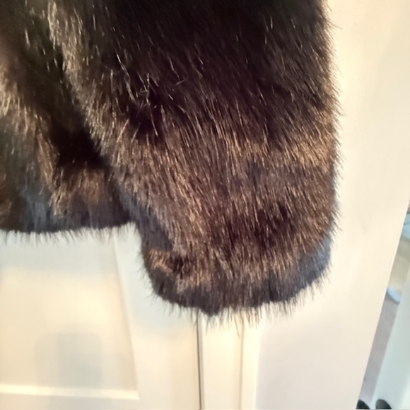 Women's Banana Republic Faux Fur Eye Hook Closure Black Jacket XL -Worn 3X - Picture 2 of 11